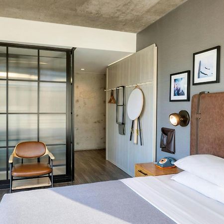 Отель Moxy Washington, Dc Downtown Экстерьер фото