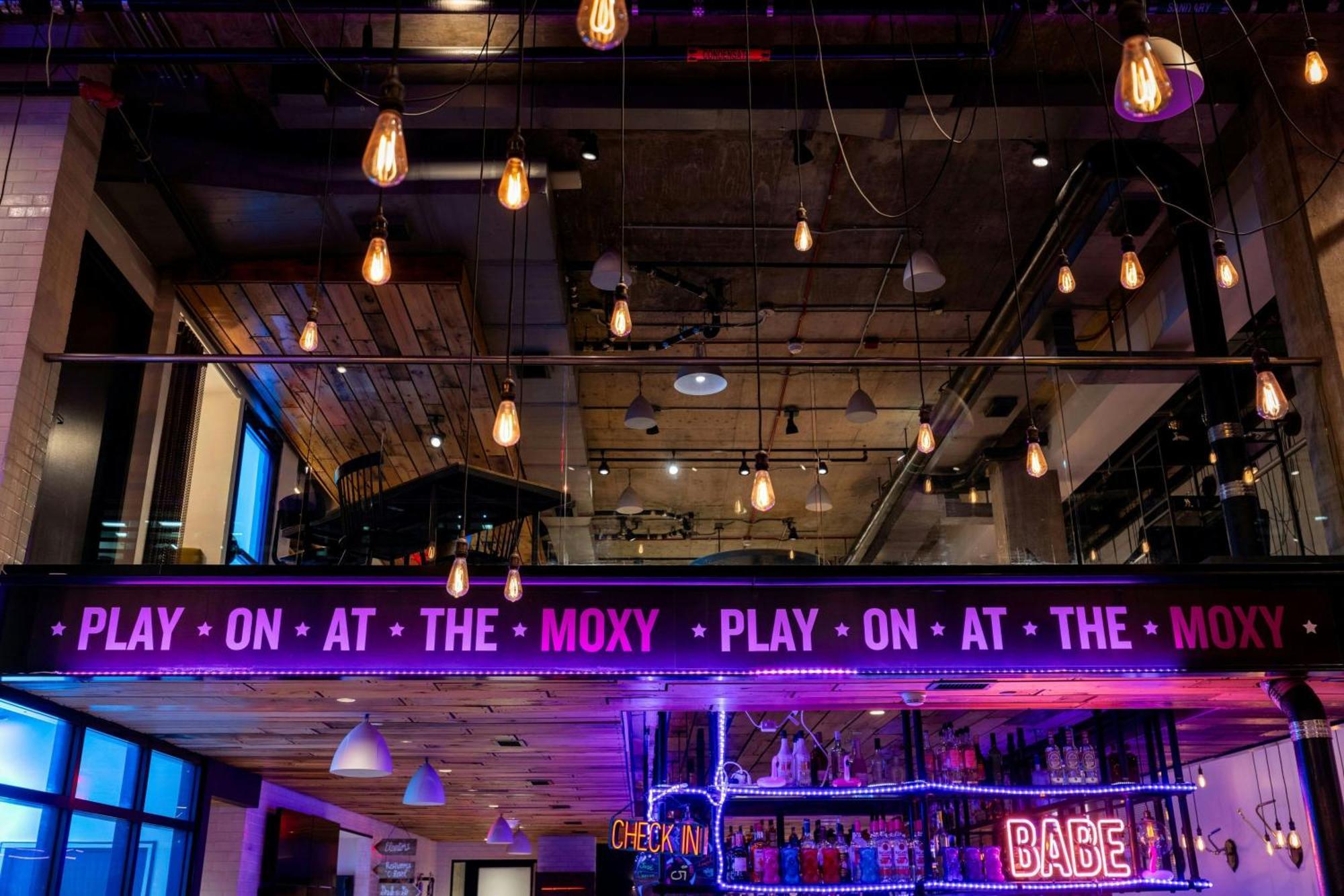 Отель Moxy Washington, Dc Downtown Экстерьер фото